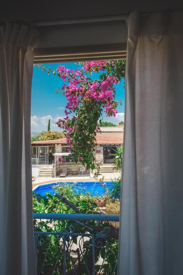 Adamos Hotel Apartments Tochni Exteriér fotografie