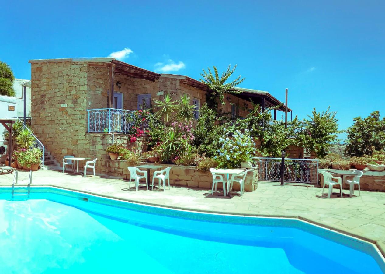 Adamos Hotel Apartments Tochni Exteriér fotografie